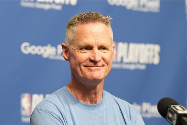 右边锋后点 右边锋后点