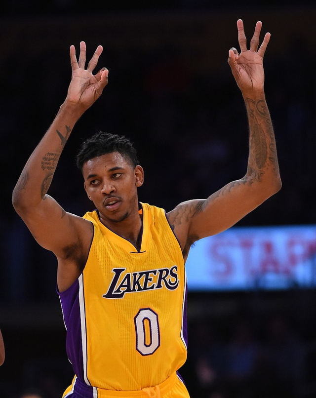 免全队进攻 免全队进攻